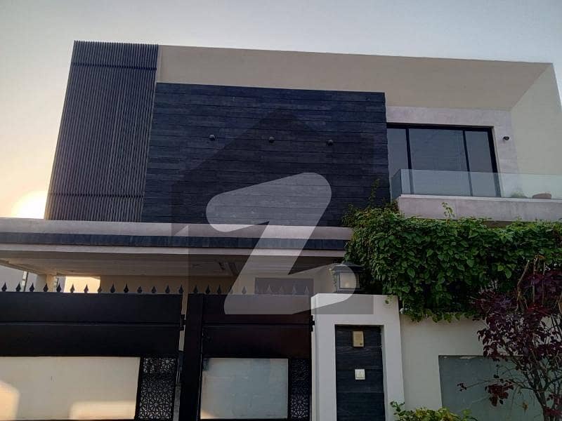 dha phase 6,23 Marla upper portion separate gate for rent