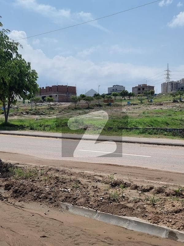 10 marla plot urgent for sale in DHA phase 5 islamabad
