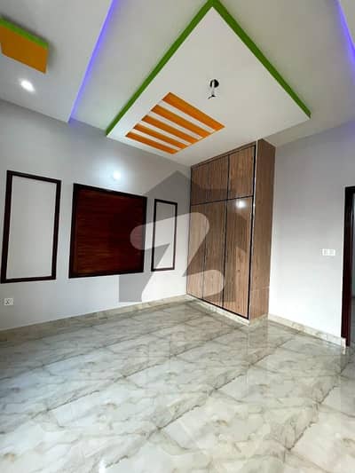 نشیمنِ اقبال فیز 2 نشیمنِ اقبال,لاہور میں 4 کمروں کا 5 مرلہ مکان 1.75 کروڑ میں برائے فروخت۔