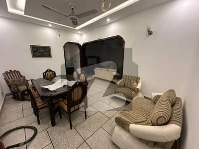 پی جی ای سی ایچ ایس فیز 1 پنجاب گورنمنٹ ایمپلائیز سوسائٹی,لاہور میں 3 کمروں کا 1 کنال مکان 5.4 کروڑ میں برائے فروخت۔