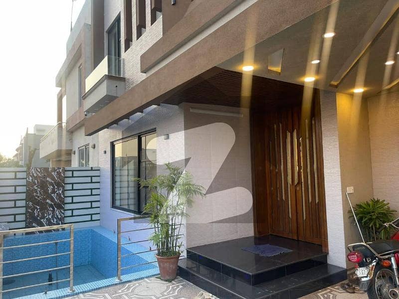 10 Marla Hot Modern House For Sale In Sector C ,Bahria Town ,Lahore
