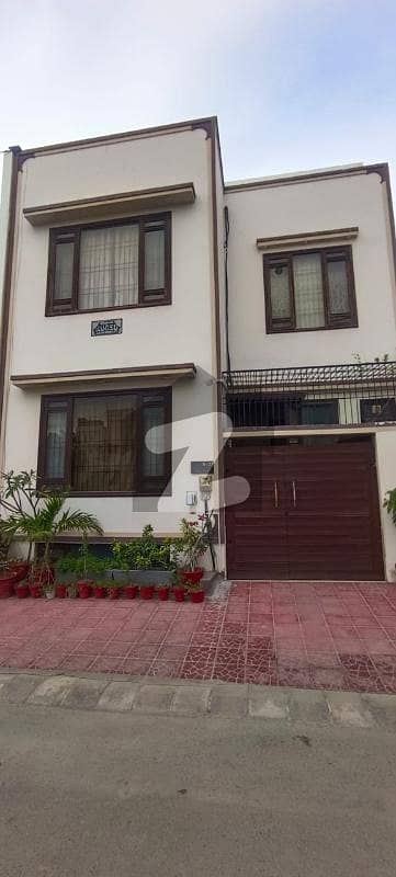 ڈی ایچ اے فیز 7 ایکسٹینشن ڈی ایچ اے ڈیفینس,کراچی میں 4 کمروں کا 4 مرلہ مکان 3.9 کروڑ میں برائے فروخت۔