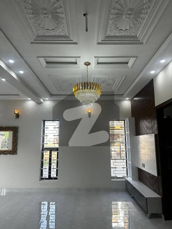 پارک ویو سٹی لاہور میں 4 کمروں کا 5 مرلہ مکان 2.3 کروڑ میں برائے فروخت۔