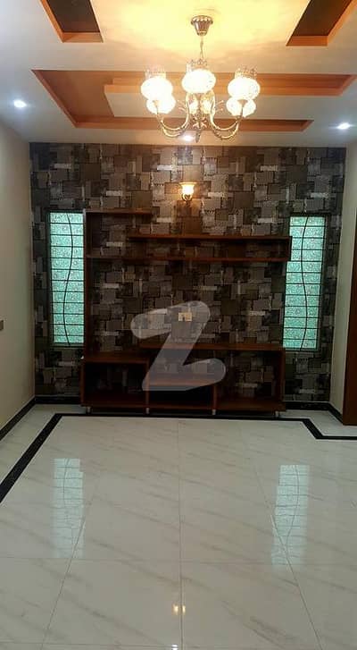 پارک ویو سٹی ۔ ایگزیکٹو بلاک پارک ویو سٹی,لاہور میں 4 کمروں کا 5 مرلہ مکان 2.0 کروڑ میں برائے فروخت۔