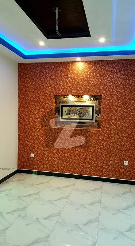 پارک ویو سٹی ۔ ایگزیکٹو بلاک پارک ویو سٹی,لاہور میں 4 کمروں کا 5 مرلہ مکان 1.9 کروڑ میں برائے فروخت۔
