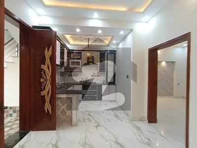 Luxury Fully Furnished Portion For Bachelors / Family