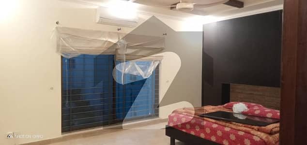 DHA Phase 5 One Kanal Upper Portion Available For Rent