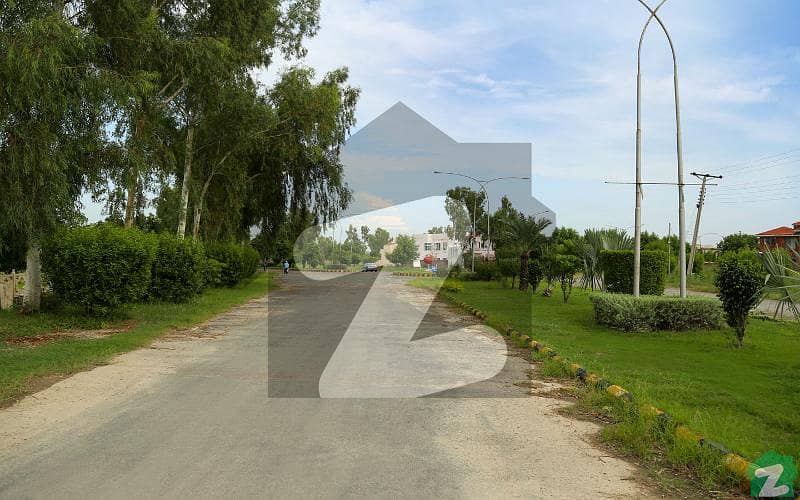 1 Kanal Residential Corner Facing Park Plot On 50 Feet Road For Sale In Chinar Bagh Shaheen Block