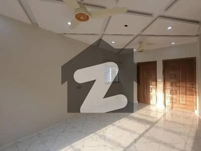 پام ولاز ۔ بلاک اے پام ولاز,جوبلی ٹاؤن,لاہور میں 3 کمروں کا 9 مرلہ مکان 2.25 کروڑ میں برائے فروخت۔