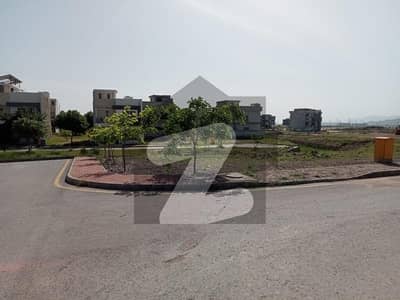 Bahria Enclave Sector N 6.5 Marla Corner Back Open Solid Plot All Charges Clear In Beautiful Ideal Location Available For Sale.