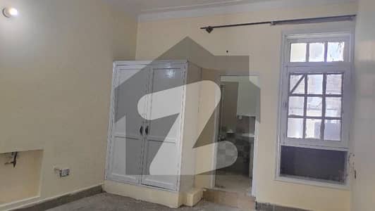 E2 10marla uppers portion for rent Hayatabad phase1