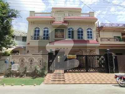 10 MARLA BRAND NEW SPANISH HOUSE WITH GAS FOR SALE