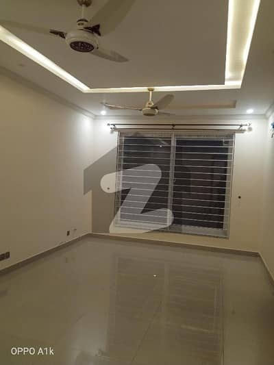 D12 . . 1 Kanal Open Besment 3 Bedroom Beautiful House Available For Rent
