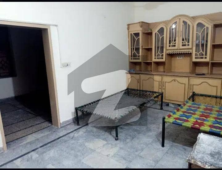 Allama Iqbal Town 5 Marla Upper Portion For Rent