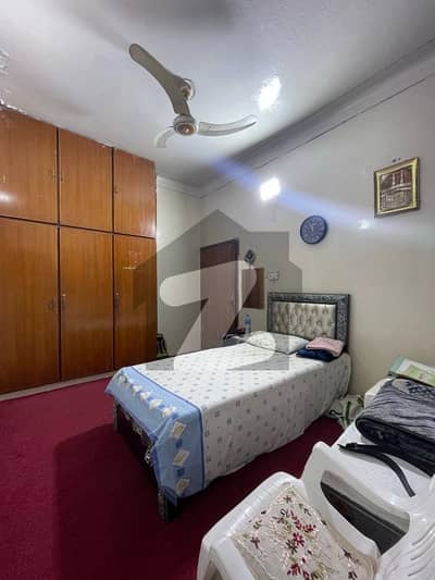 علامہ اقبال ٹاؤن ۔ ہنزہ بلاک علامہ اقبال ٹاؤن,لاہور میں 4 کمروں کا 3 مرلہ مکان 2.4 کروڑ میں برائے فروخت۔