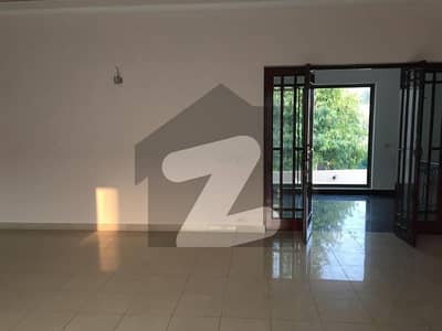 32 Marla House For Sale In Sarwar Colony Lahore Cantt