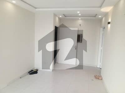 1 BED NON FURNISH IDEAL LOCATION EXCELLENT FLAT FOR RENT IN BAHRIA TOWN LAHORE