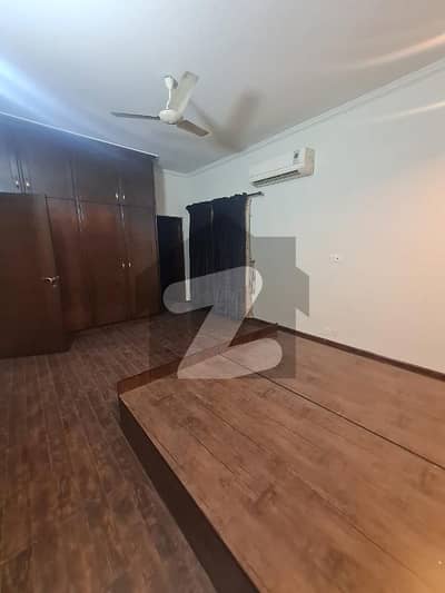 5 MARLA UPPER PORTION FULLY FURNISHED AVAILABLE FOR RENT IN DHA PHASE 4