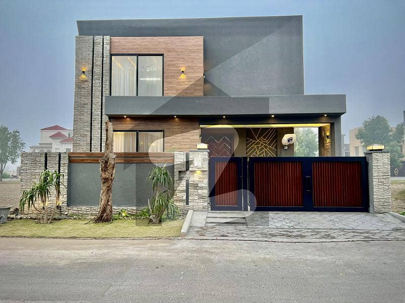 10 Marla Ultra Modern Luxury House For Sale