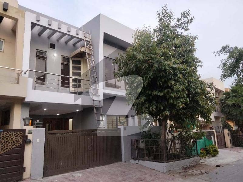 5 Marla With Gas House Available For Sale In Ali Block