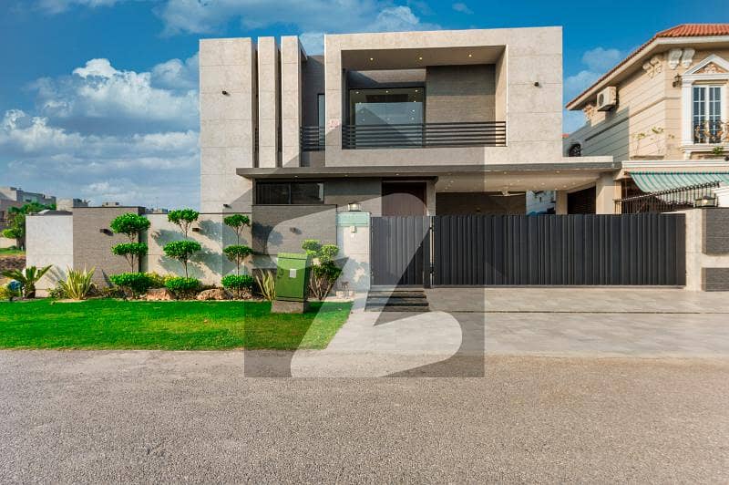Sleek And Sophisticated Modern Bungalow With Unparalleled Location