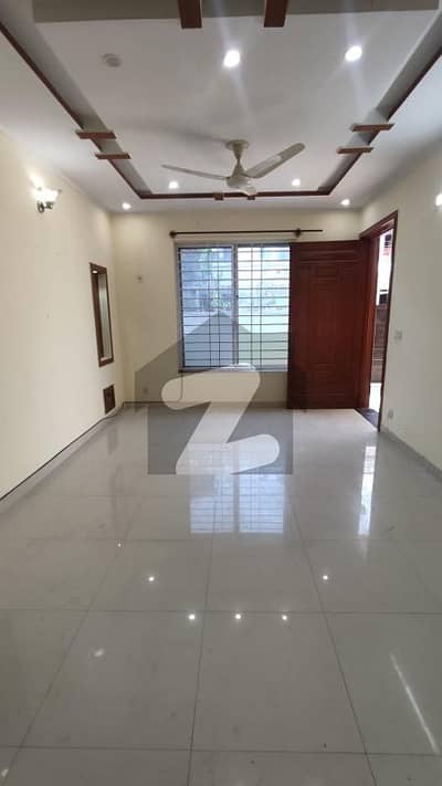 30x60 Ground Portion For Rent In G13