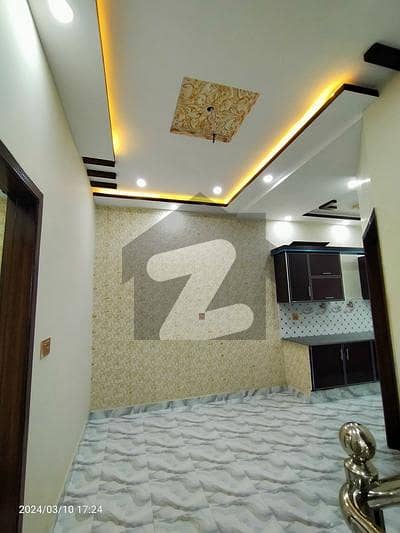 8 Marla Slightly House for Sale In Bahria Town - Usman Block Lahore