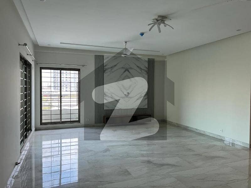 Askari 11, Sector D, 10 Marla, 3 Bed, 1st Floor, Luxury Apartment For Rent