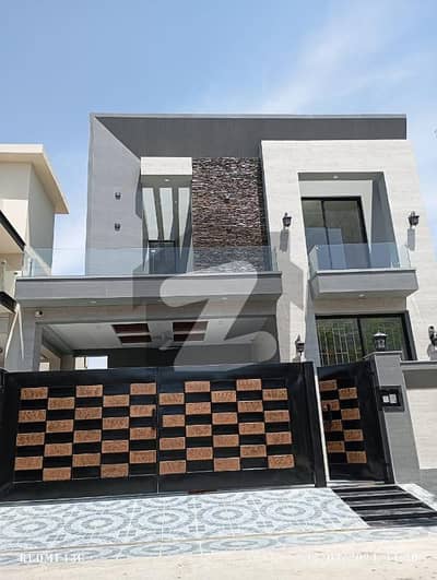 8 Marla House Available For Sale in DHA 9 Town