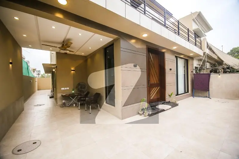 owner built Furnished 10 Marla House available For sale In DHA PHASE 3