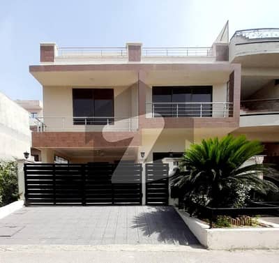 7 Marla Beautiful Triple Storey House For Sell In G13 Islamabad