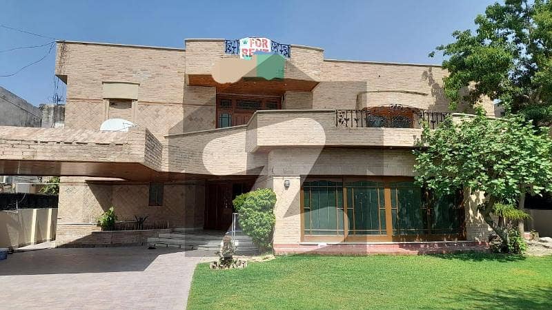 ڈی ایچ اے فیز 3 ڈیفنس (ڈی ایچ اے),لاہور میں 8 کمروں کا 2 کنال مکان 3.4 لاکھ میں کرایہ پر دستیاب ہے۔