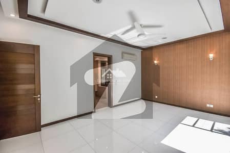 1 KANAL Beautifully Designed Modern House For Sale DHA Phase 4 HOT LOCATION