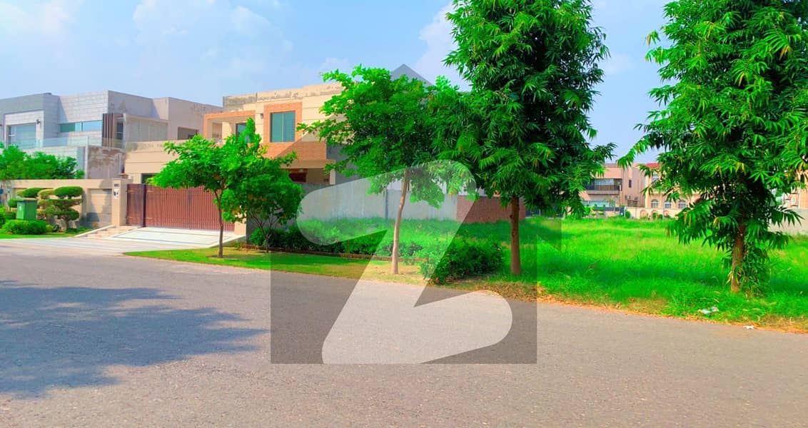 ڈی ایچ اے فیز 6 - بلاک ایچ فیز 6,ڈیفنس (ڈی ایچ اے),لاہور میں 2 کنال رہائشی پلاٹ 17.85 کروڑ میں برائے فروخت۔