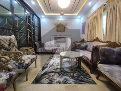 ڈی ایچ اے فیز 4 ڈیفنس (ڈی ایچ اے),لاہور میں 4 کمروں کا 10 مرلہ مکان 1.95 لاکھ میں کرایہ پر دستیاب ہے۔