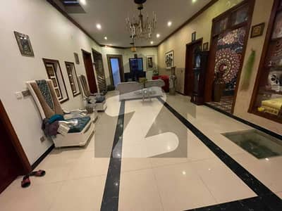 300 Square Yards Portion Available For Rent In Gulistan-e-Jauhar At Prime Location
