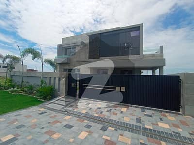 Modern Style Beautiful 1 Kanal Villa Nearby Carrefour For Sale In Phase 7