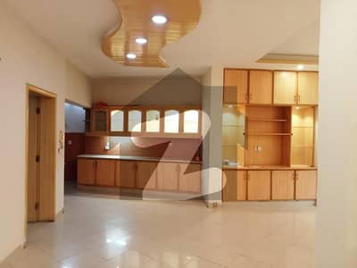 ڈی ایچ اے فیز 3 - بلاک زیڈ فیز 3,ڈیفنس (ڈی ایچ اے),لاہور میں 4 کمروں کا 10 مرلہ مکان 3.4 کروڑ میں برائے فروخت۔