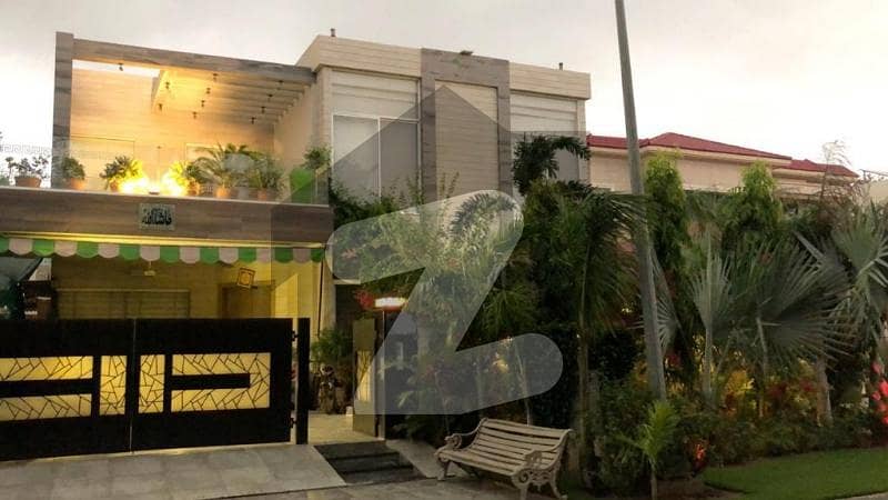 ڈی ایچ اے فیز 5 ڈیفنس (ڈی ایچ اے),لاہور میں 5 کمروں کا 1 کنال مکان 14.0 کروڑ میں برائے فروخت۔