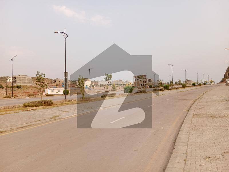 Sector N Street 8 Size 5 Marla plot available for sale.