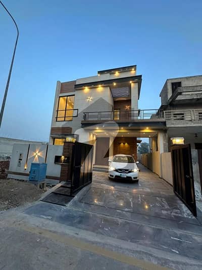 10 Marla LUXURY HOUSE For Sale