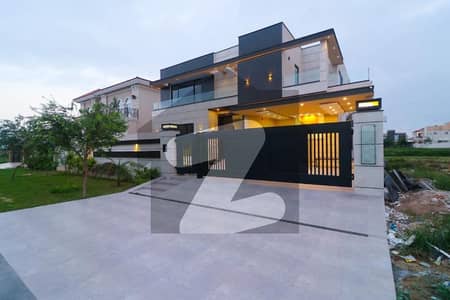 1 Kanal Beautiful House Is For Sell In Dha Lahore