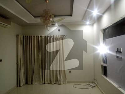 Upper Portion Of 1 Kanal House For Rent In Phase 6 - N Block Lahore