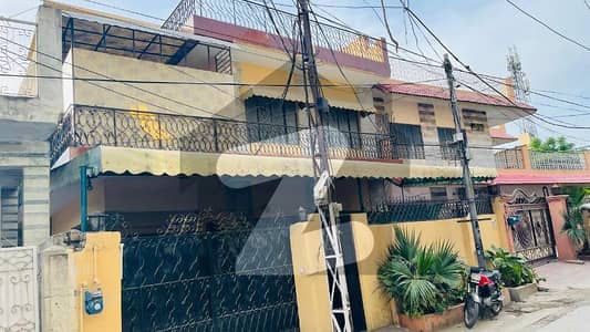 صادق آباد راولپنڈی میں 5 کمروں کا 10 مرلہ مکان 4.0 کروڑ میں برائے فروخت۔