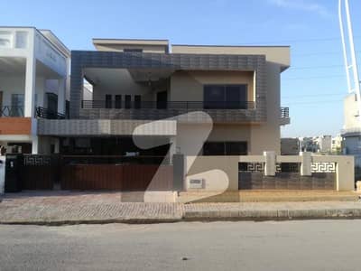 22 MRLA UPPER PORTION AT A BEAUTIFUL LOCATION IN BAHRIA TOWN RAWALPINDI NEAR MASJID PARK And COMMERCIAL