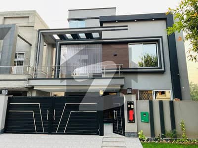 separate entrance 10 Marla brand new upper portion for rent Bahria town Lahore