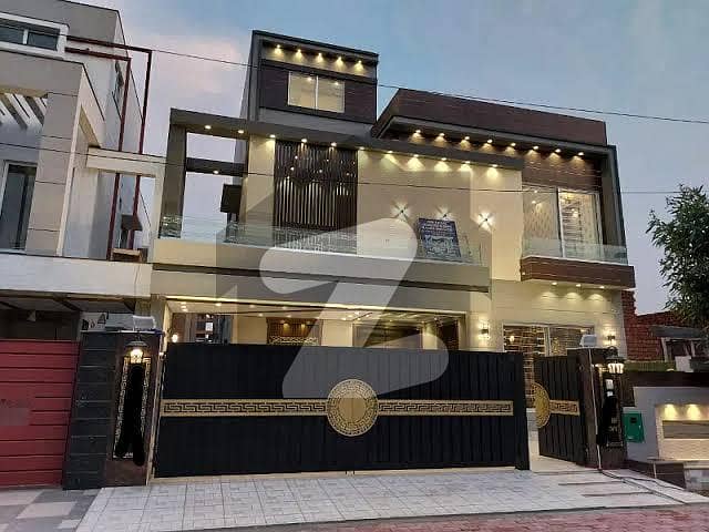 10 Marla Full house For Rent Bahria Town Lahore