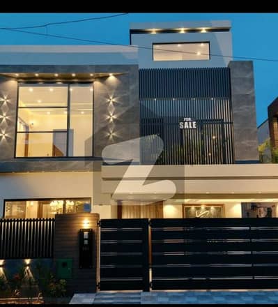 Luxury Brand new 10 Marla lower Portion For Rent Bahria Town Lahore