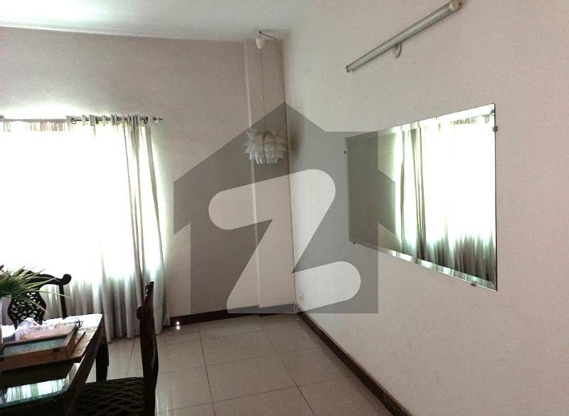 10-Marla Army Flat Available For Rent In Askari 11 Lahore
