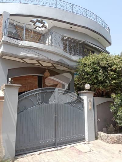 خان ویلیج ملتان میں 5 کمروں کا 7 مرلہ مکان 1.35 کروڑ میں برائے فروخت۔